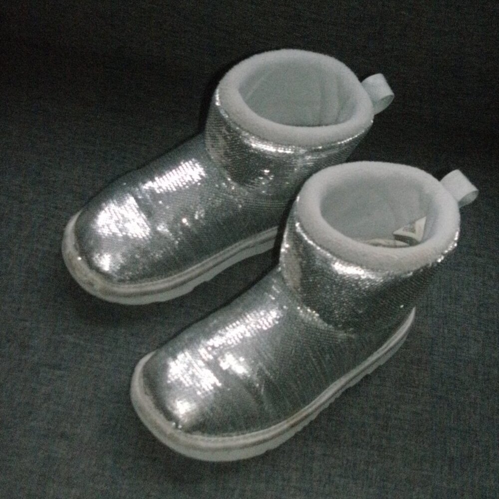 UGG Comfy Cozy Fashion Classic Silver Sequin Mirror Ball Ankle Boots ~ girls 13